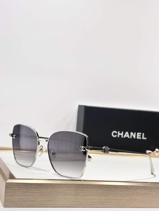 Picture of Chanel Sunglasses _SKUfw76989817fw